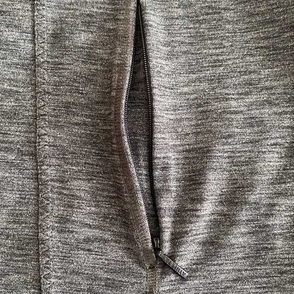 Athleta CYA Hope 2 activewear running jacket striated grey reflective Medium - Picture 12 of 16
